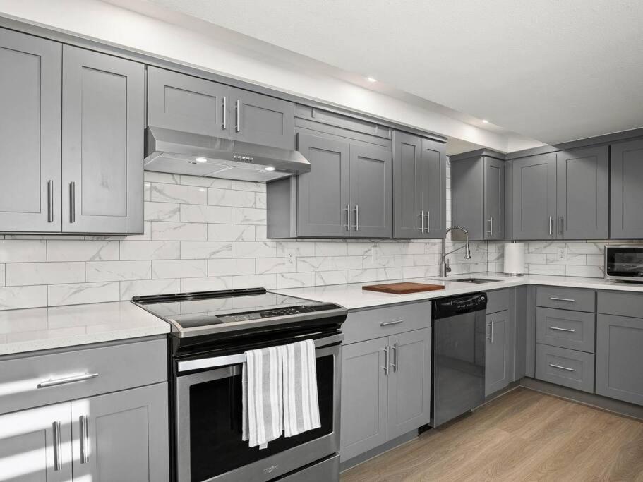 포틀랜드 Elegant Richmond Gem Nestled Up To Hawthorne Blvd. 아파트 외부 사진