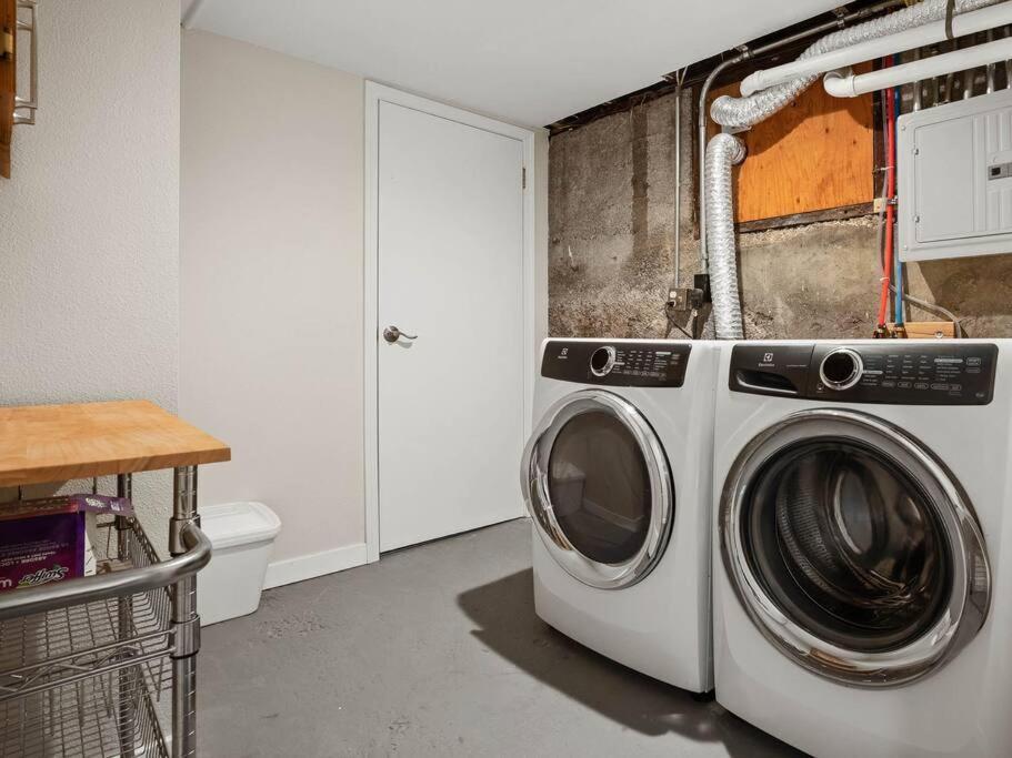 포틀랜드 Elegant Richmond Gem Nestled Up To Hawthorne Blvd. 아파트 외부 사진